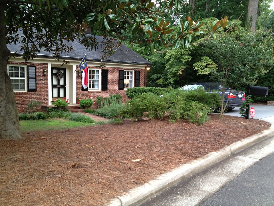 2nd image of 2633 Lakeview Dr