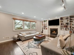 288 Schley Pl, Teaneck, NJ 07666