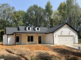 205 Mr Jim Ln, Clinton, SC 29325