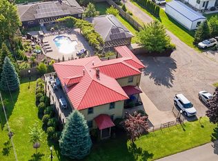 11 Chestnut St #2, Douglas, MI 49406