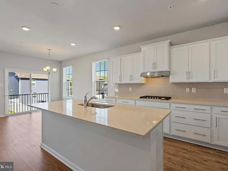 5713 Haller Pl — Photo 7