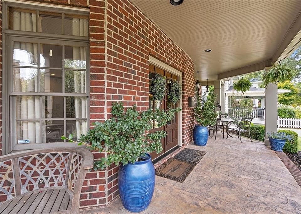 204 E Earle St, Greenville, SC 29609 Zillow