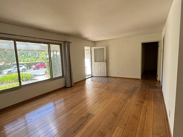 227 Ramona Rd — Photo 8