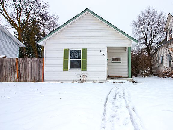 3rd image of 2422 E Everett Ave