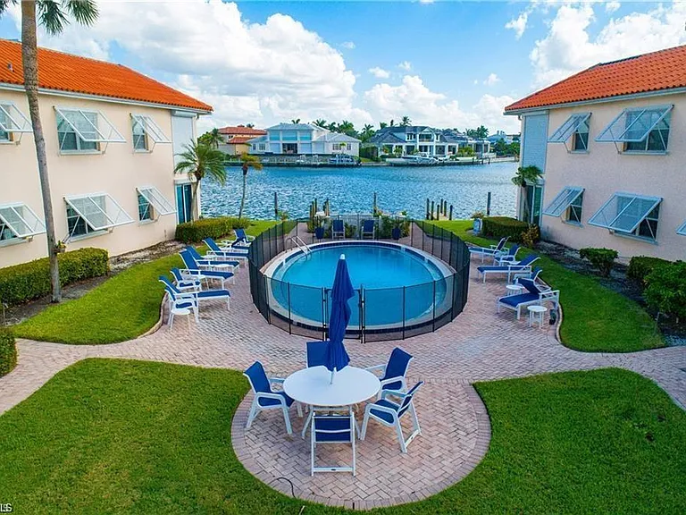 3070 Gulf Shore Blvd N #103 — Photo 42
