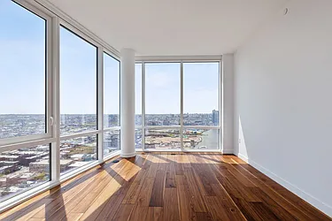 Rented by R New York