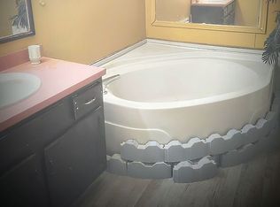 630 Green Haven Ave, Lake City, SC 29560