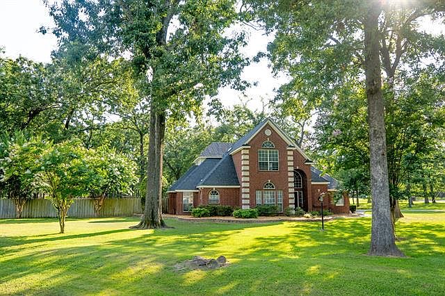 1st image of 323 Hickory Creek Dr