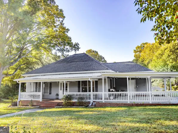 203 New Town St, Tate, GA 30177