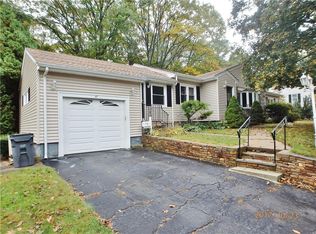 47 School St, Johnston, RI 02919