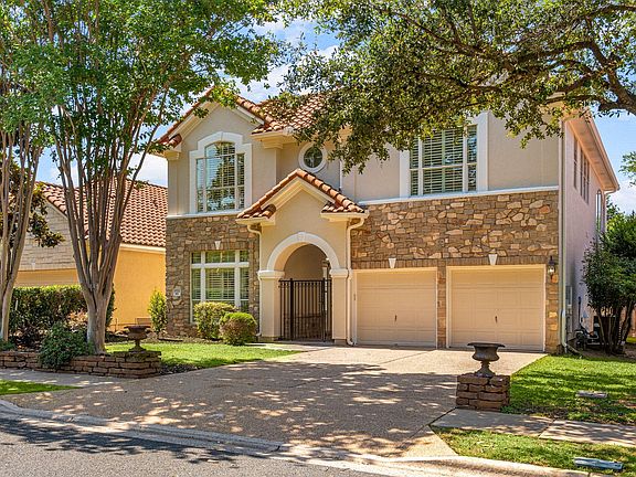 3rd image of 15321 Interlachen Dr