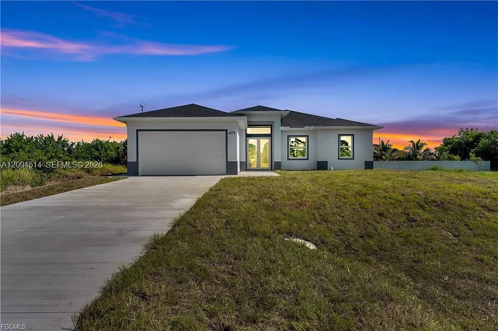3 bed, 2.0 bath, $2,200 — Photo 2