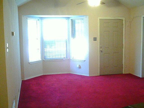 2nd image of 1006 W Vestal Pl