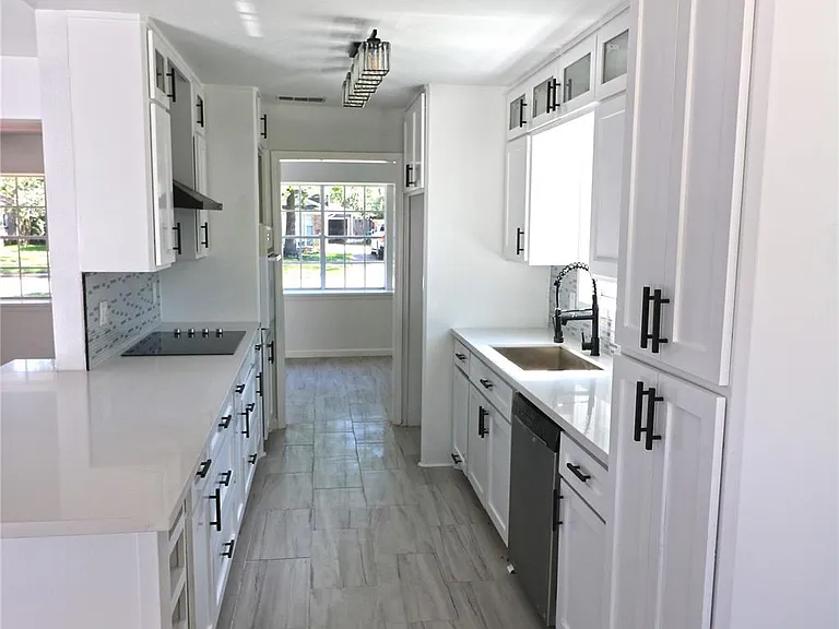 9211 Blankenship Dr — Photo 8