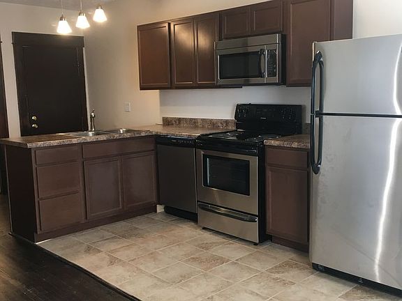 3rd image of 1500 S Walnut St APT 4