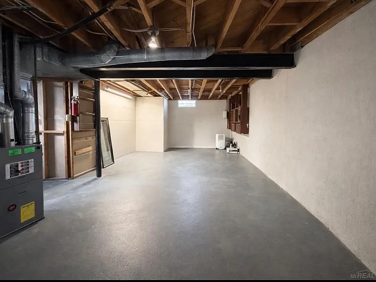 2034 Mortenson Blvd — Photo 18