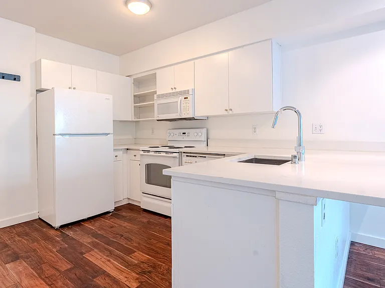 1620 Belmont Ave #226 — Photo 6