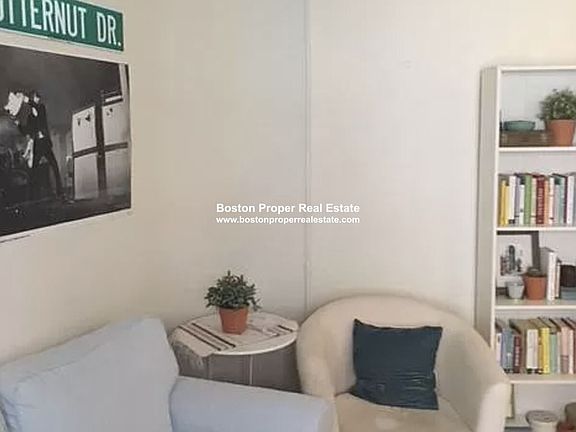 384 Commownealth #62 Boston - Back Bay Unit Photo 1