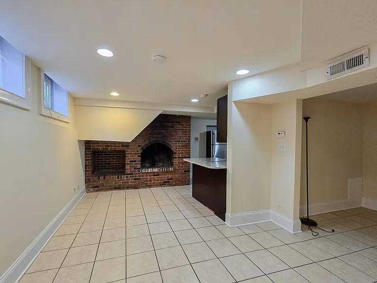 877 W Lill Ave #D1 — Photo 8