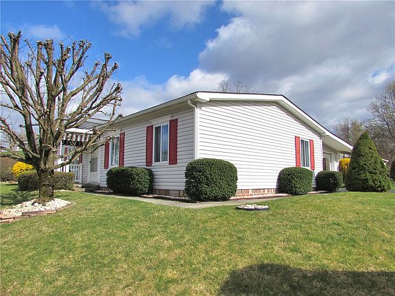 3rd image of 39380 Montour Ct