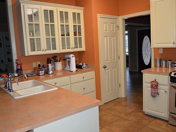 5th image of 165 Corley Cir