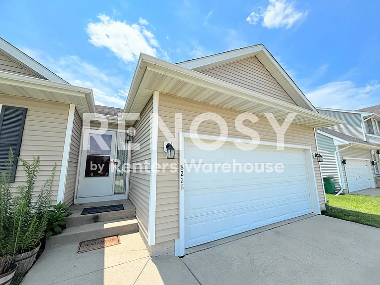 8228 Dakota Dr — Photo 2