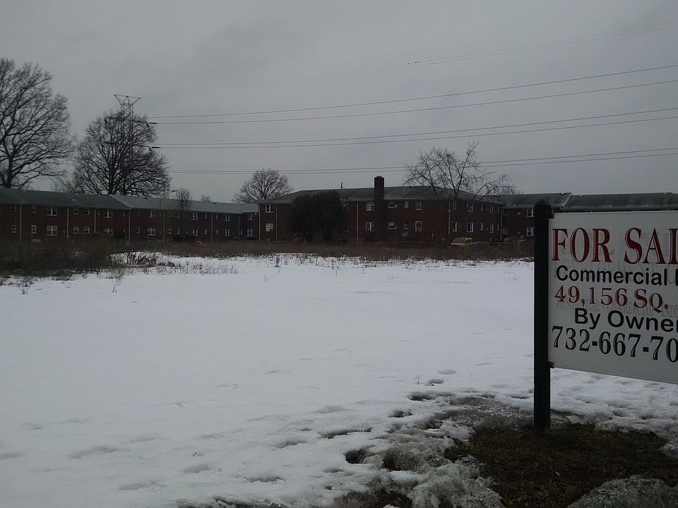 2nd image of 229-235 Bound Brook Rd