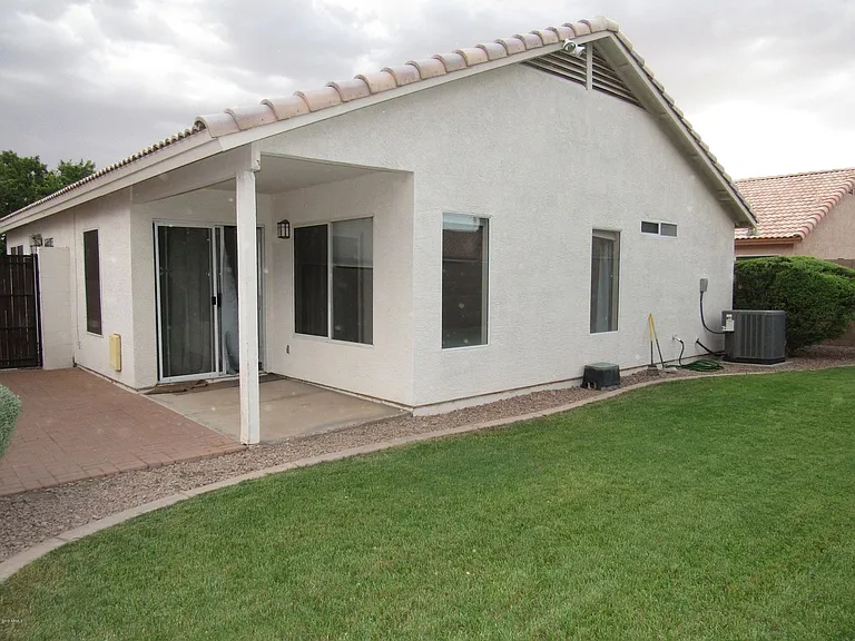 102 W Gail Dr — Photo 19