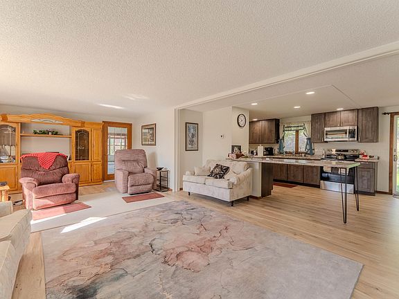 2nd image of 148 Davis Ln