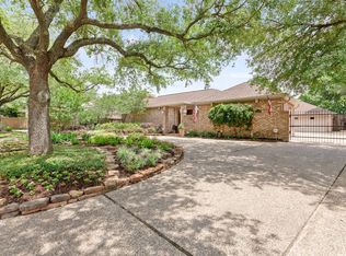 1327 E Brooklake Dr, Houston, TX 77077