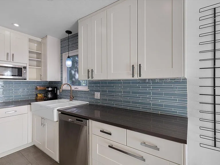 5313 Harvest Ln — Photo 16