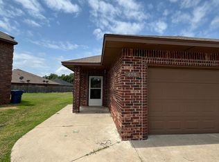 698 NE 20th St, Newcastle, OK 73065