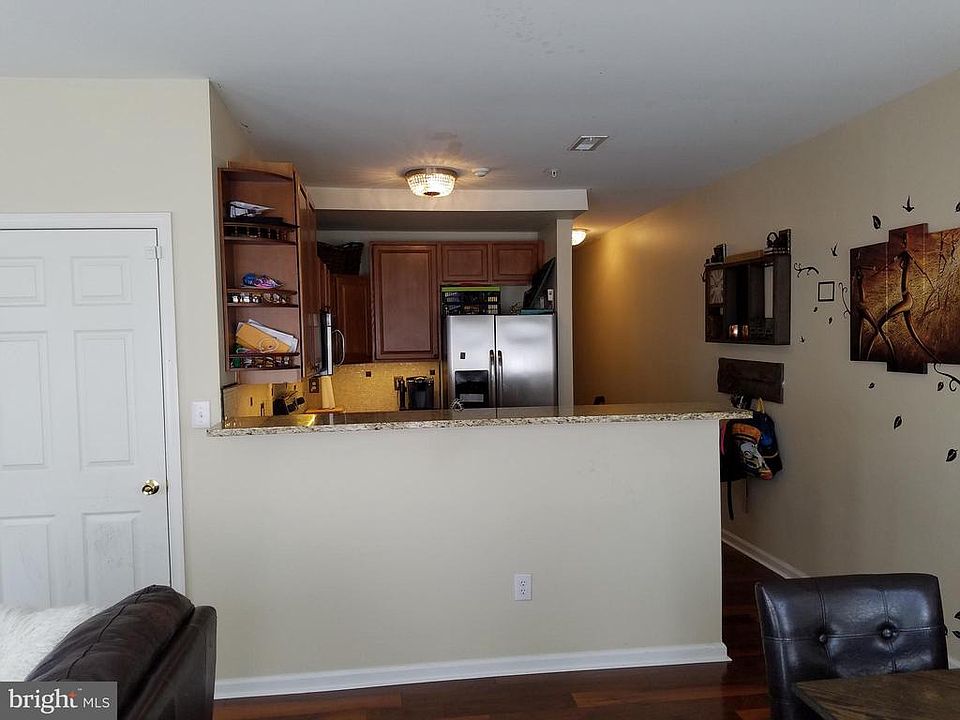 2nd image of 3 Heron Ln