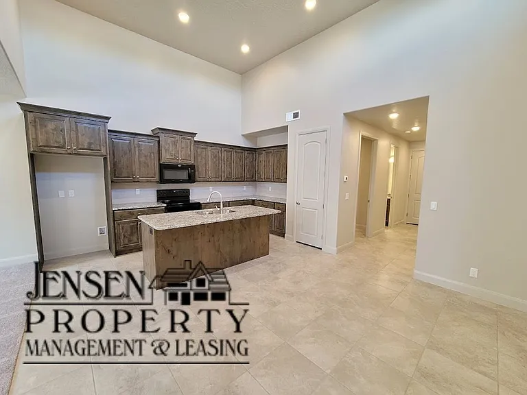 794 N Via Modelo Cir — Photo 11