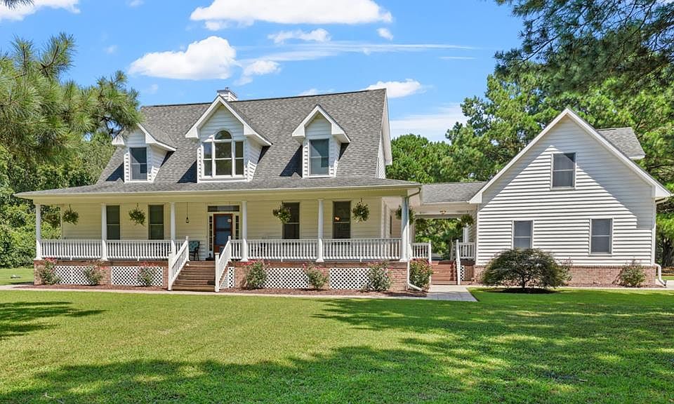 1st image of 1935 Sand Hill Dr
