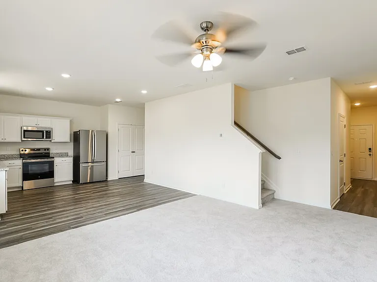 195 Snowdrop Ave — Photo 6