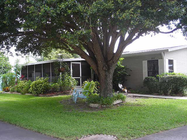 1st image of 517 Bluff Dr