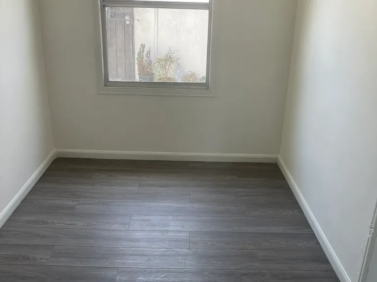 1812 S Curson Ave — Photo 7