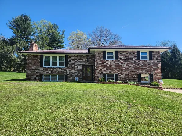 141 Hamilton St, Indiana, PA 15701
