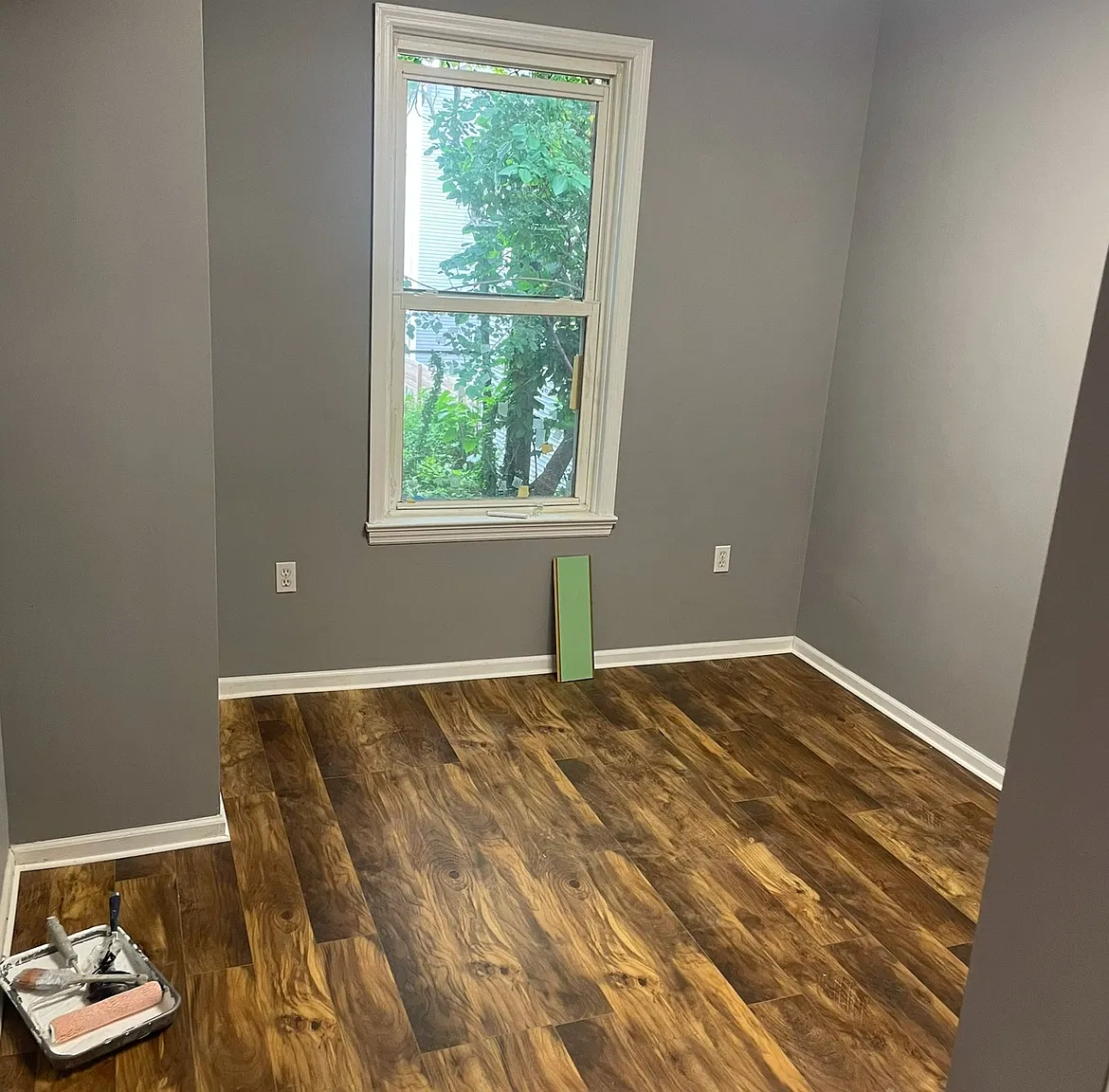 3 bed, 1000 sqft, $2,150 — Photo 2