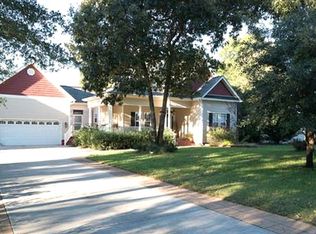 139 Shellbank Dr, Sneads Ferry, NC 28460