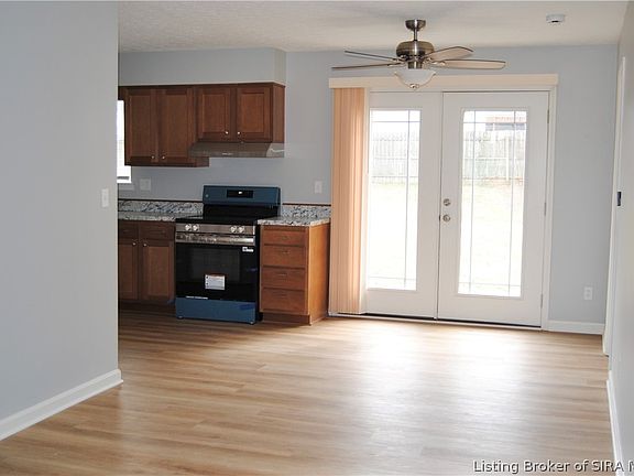 4th image of 3006 Crums Lane