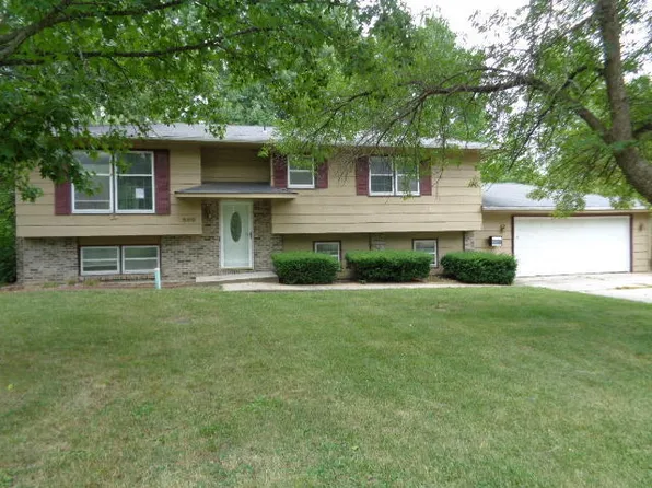 560 N West Park Ln, Columbia, MO 65201