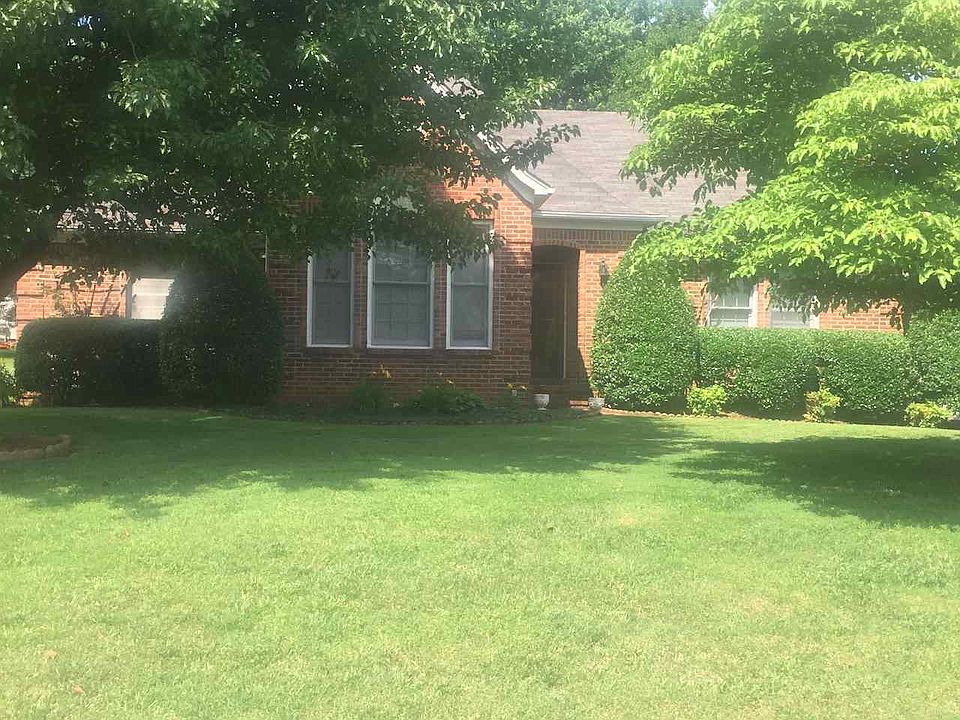 1st image of 2816 Thompson Dr