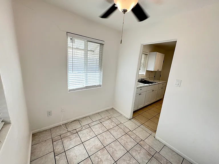 618 E Clarendon Ave #A — Photo 4