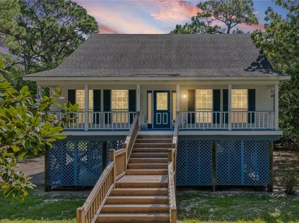 112 Audubon St, Dauphin Island, AL 36528