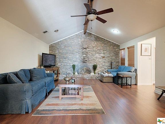 4th image of 248 Privada Dr