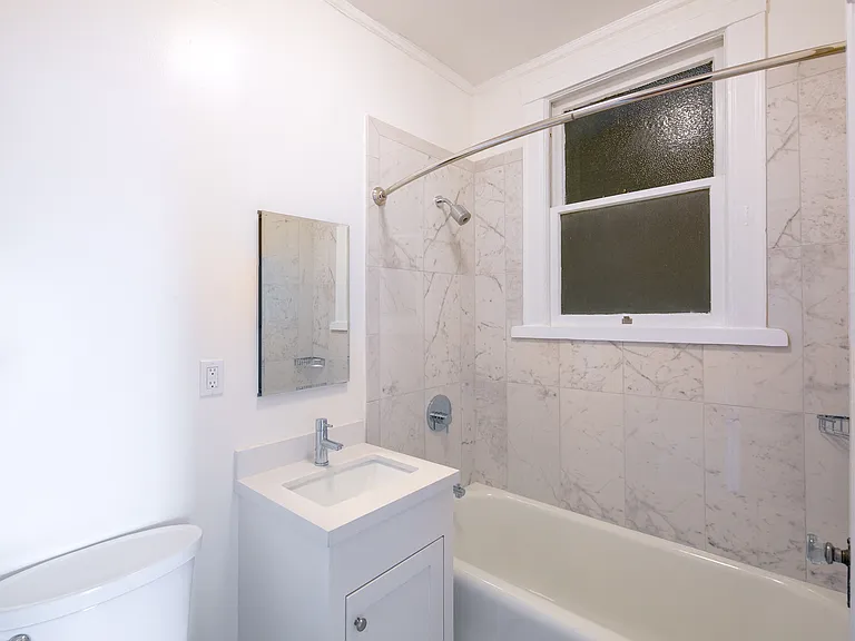 2380 California St — Photo 36