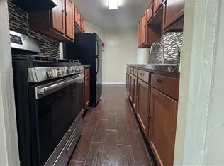 2833 28th St SE APT 3, Washington, DC 20020