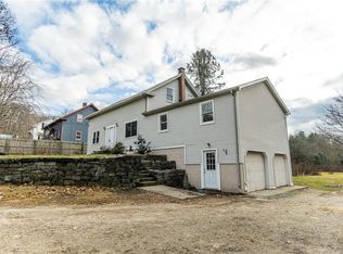 80 Brunswick Ave, Moosup, CT 06354